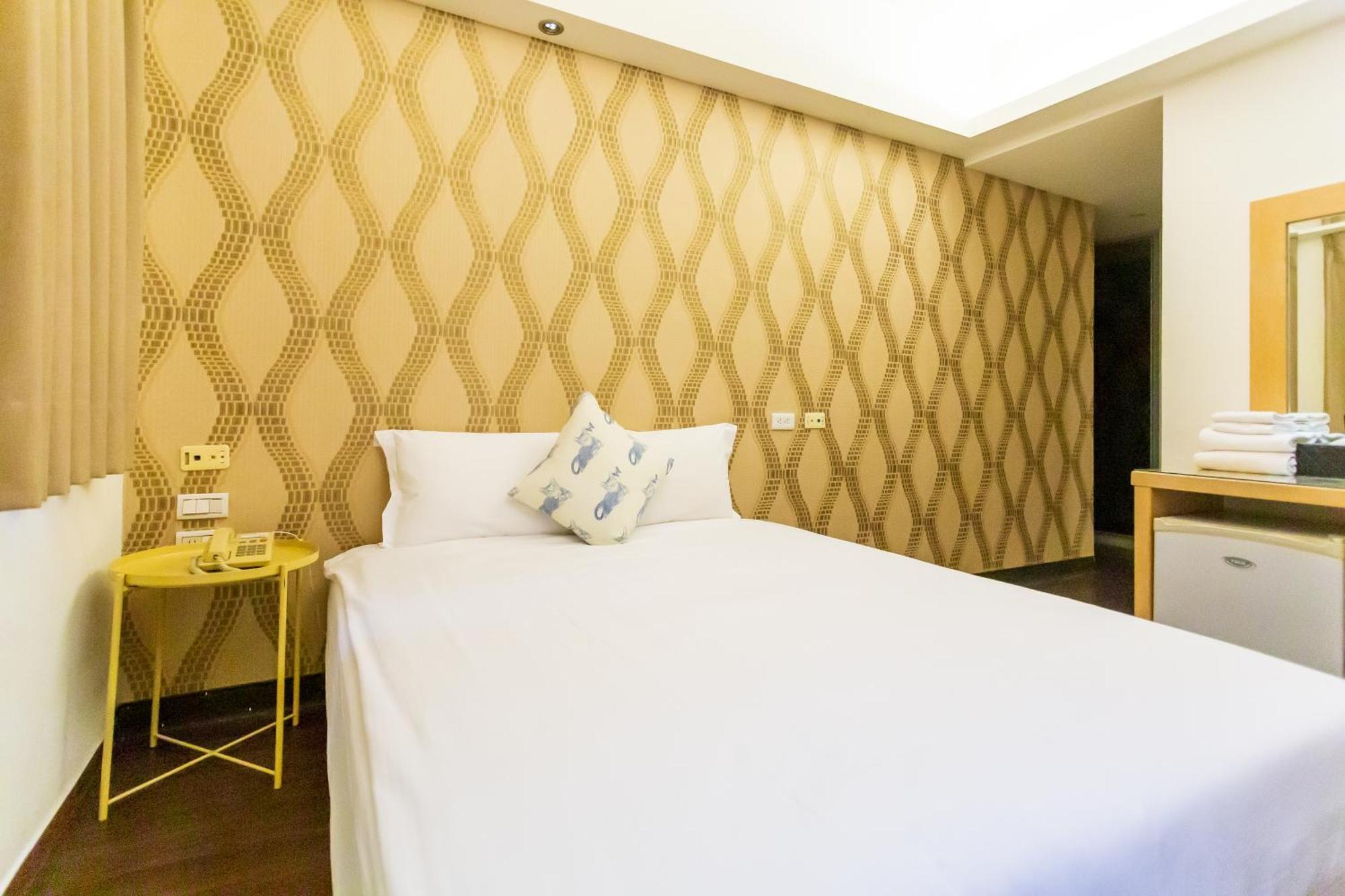 Newrise Hotel Каосюн Екстериор снимка
