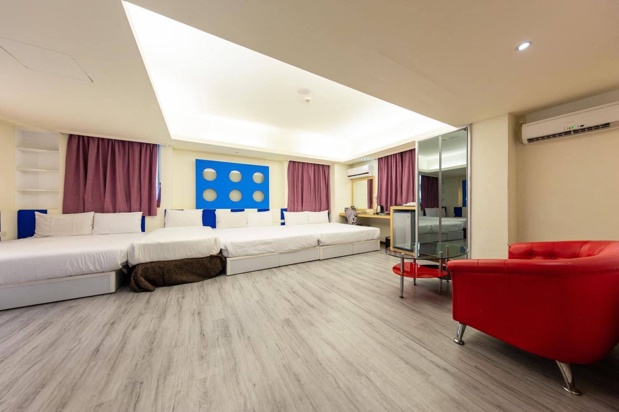 Newrise Hotel Каосюн Екстериор снимка