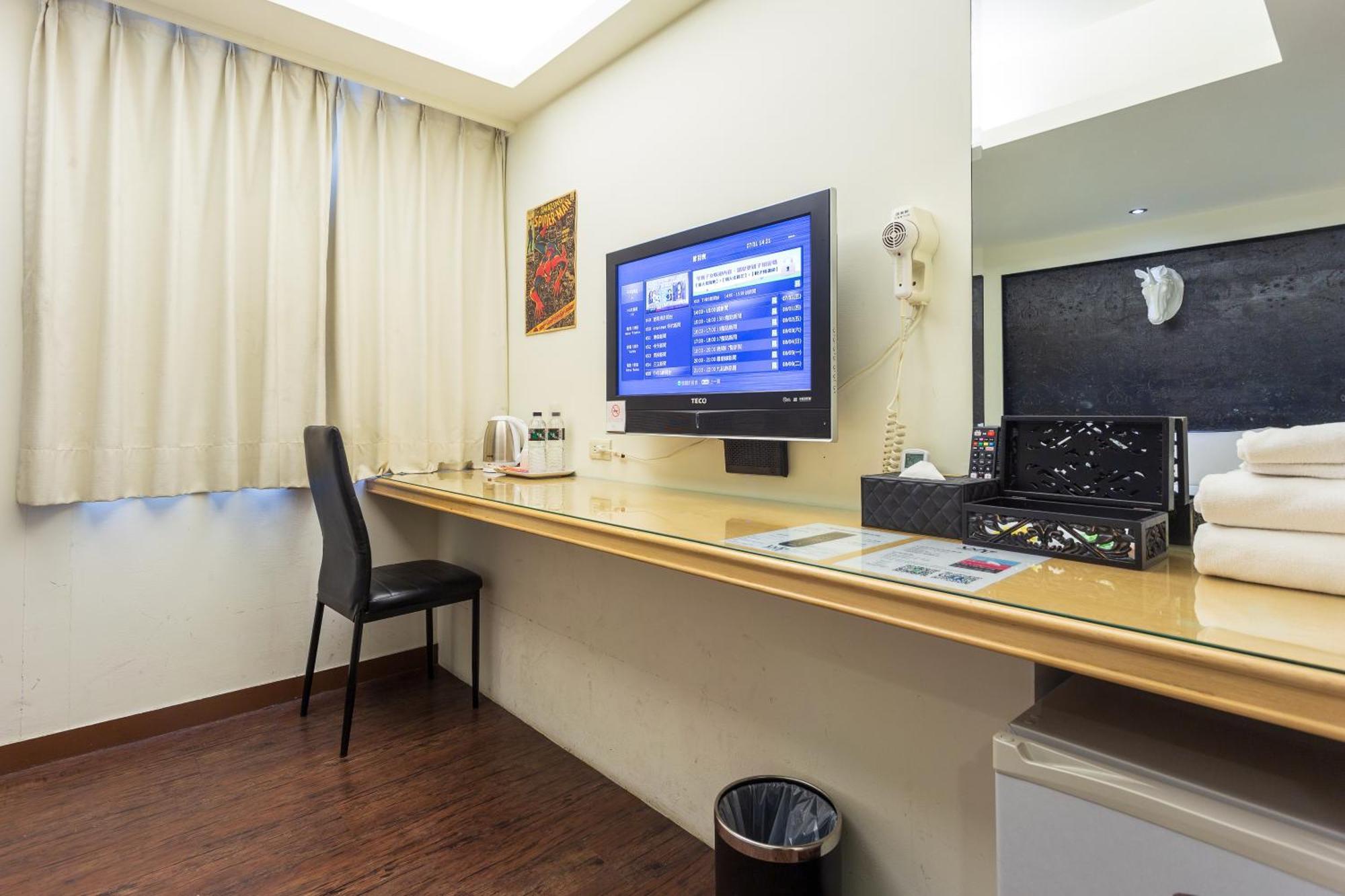 Newrise Hotel Каосюн Екстериор снимка