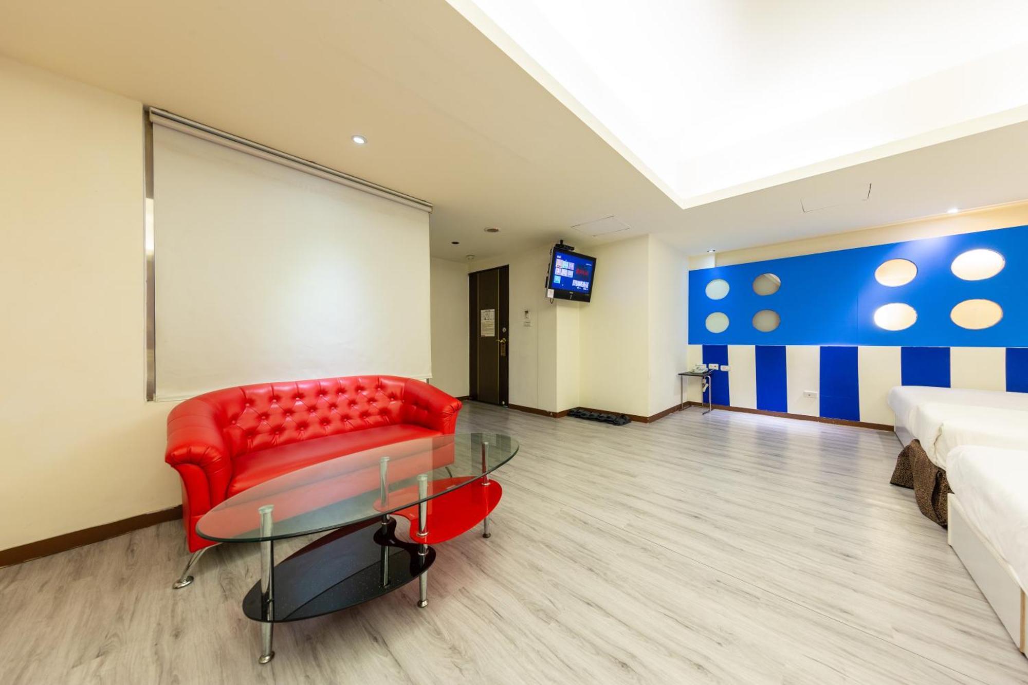 Newrise Hotel Каосюн Екстериор снимка