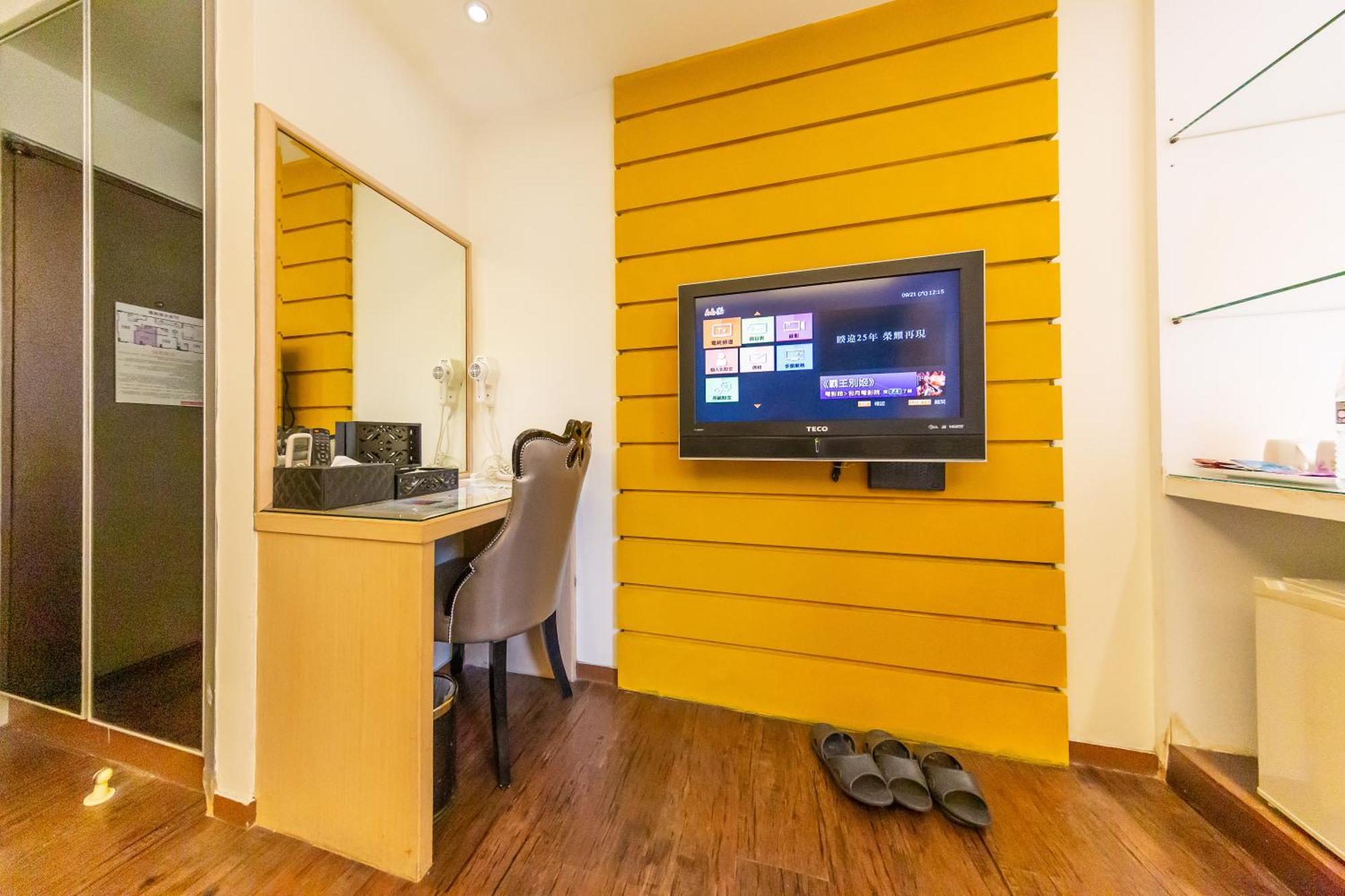 Newrise Hotel Каосюн Екстериор снимка