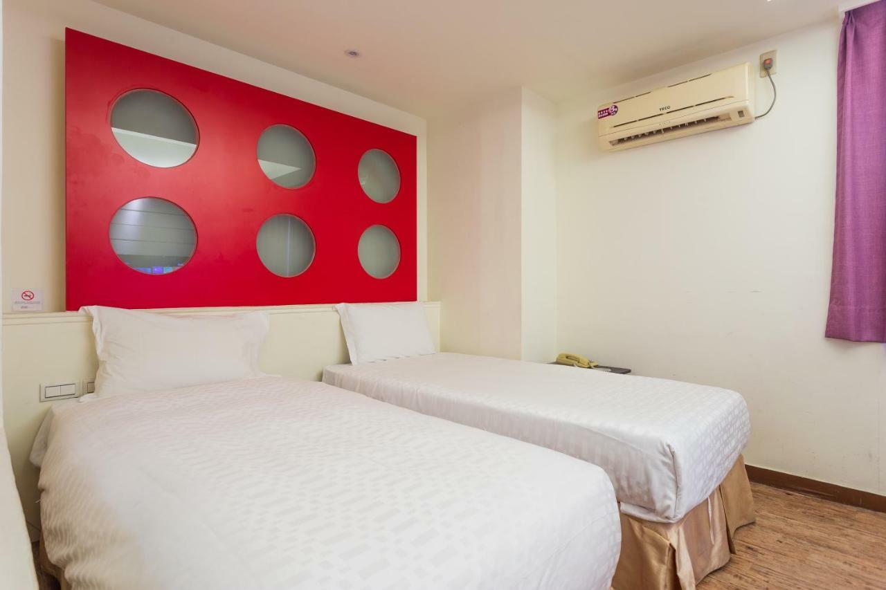 Newrise Hotel Каосюн Екстериор снимка