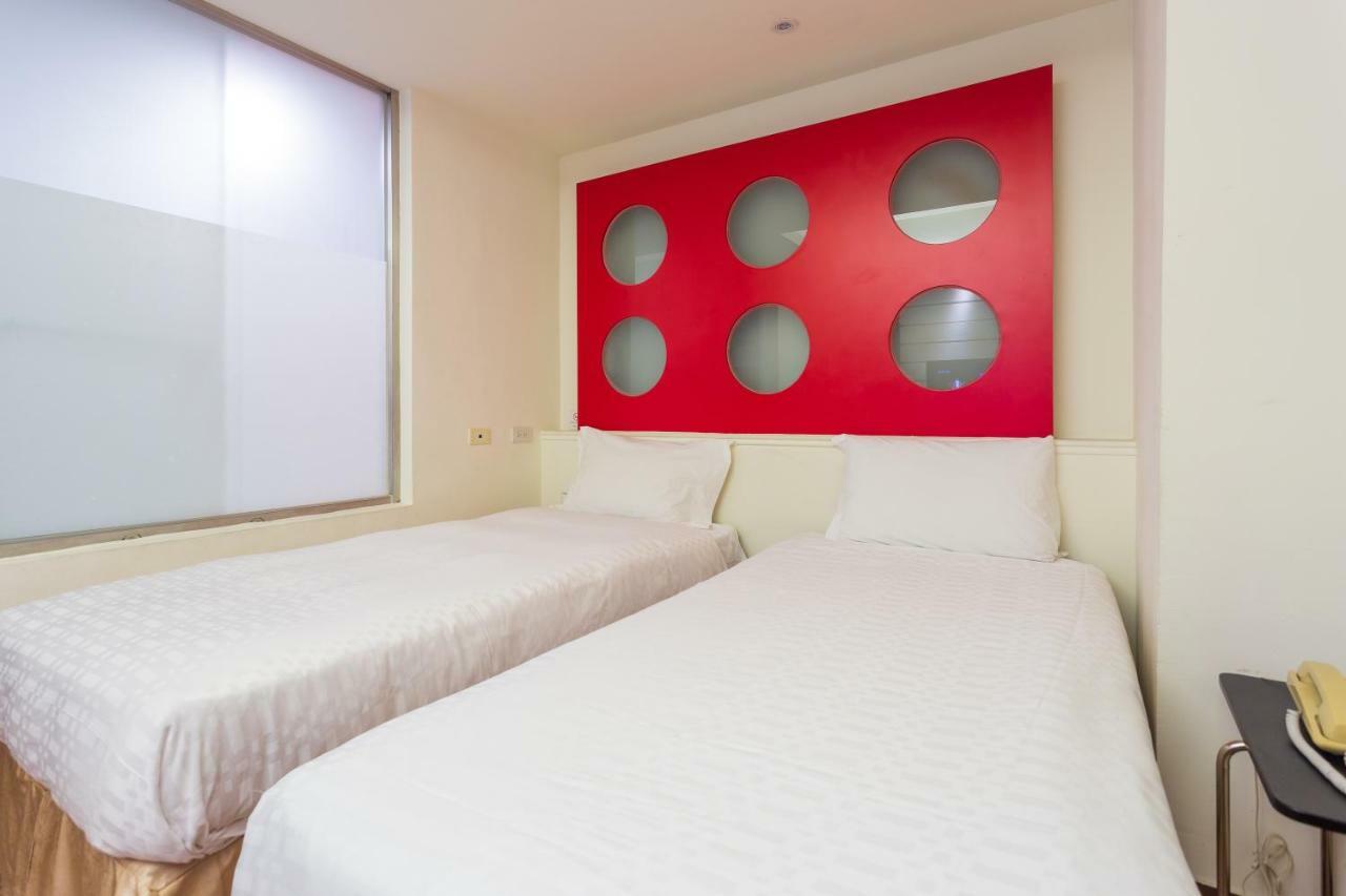 Newrise Hotel Каосюн Екстериор снимка