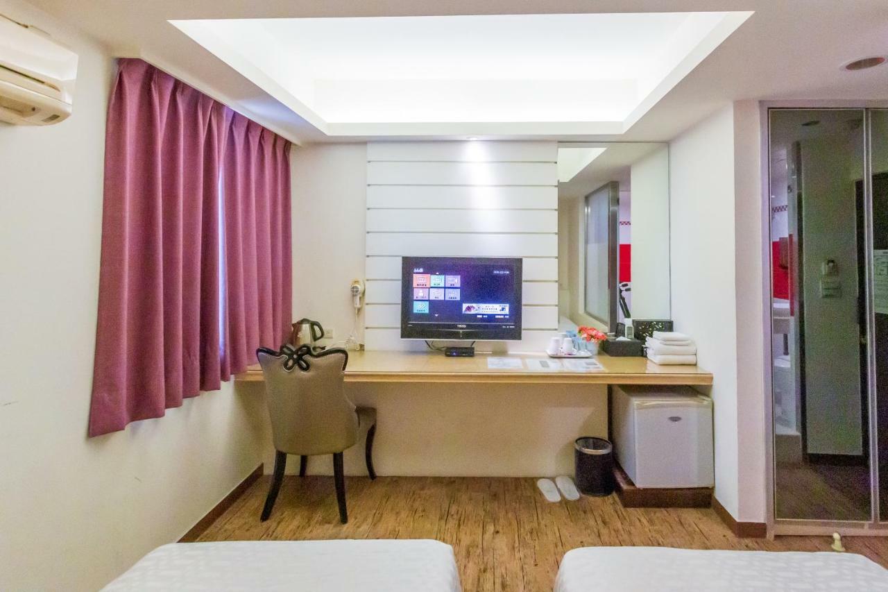 Newrise Hotel Каосюн Екстериор снимка