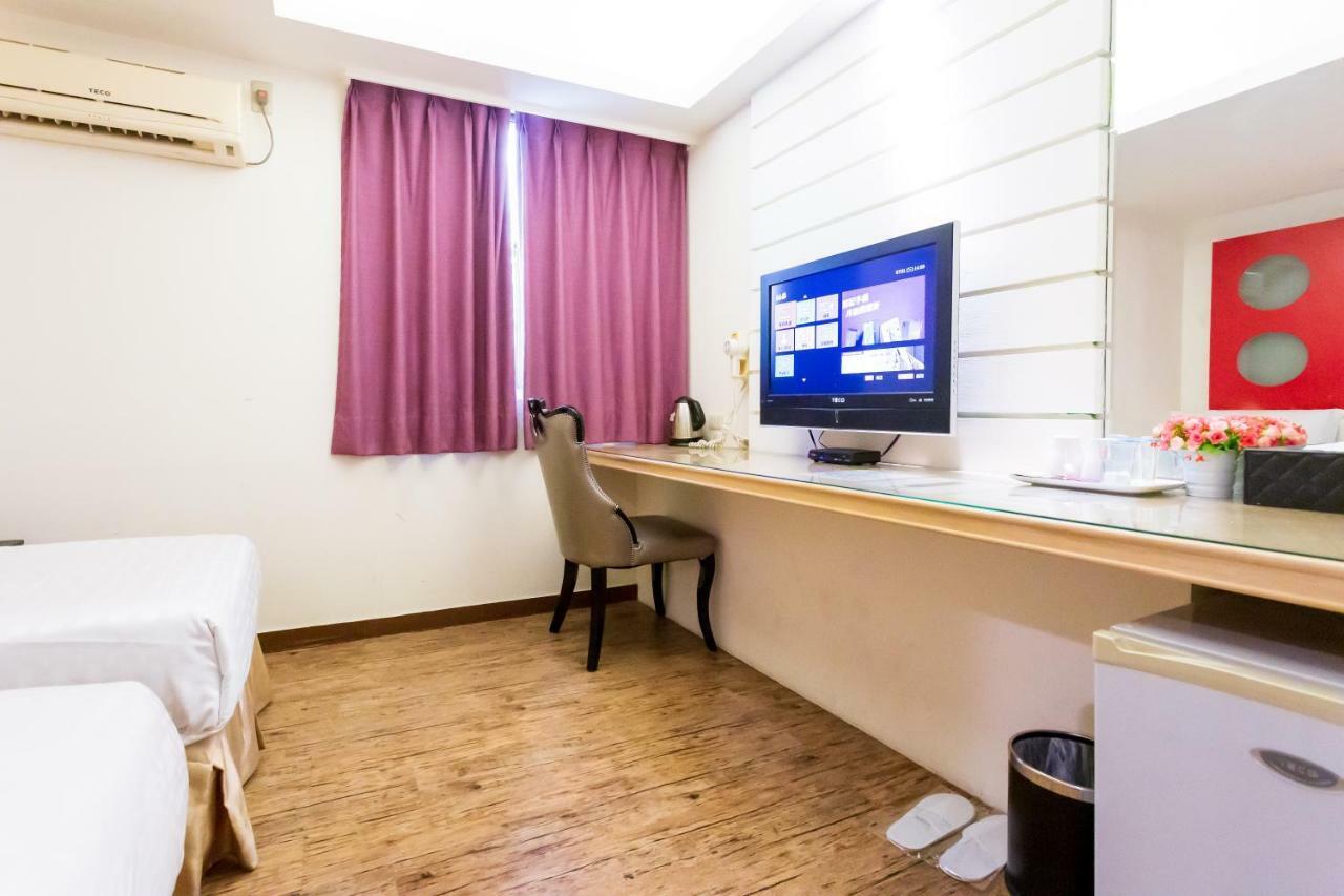 Newrise Hotel Каосюн Екстериор снимка